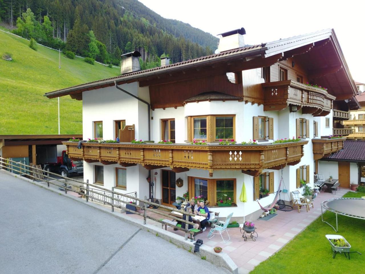 Zellerhof Apartman Finkenberg Kültér fotó